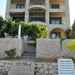 Cinthija Apartman *