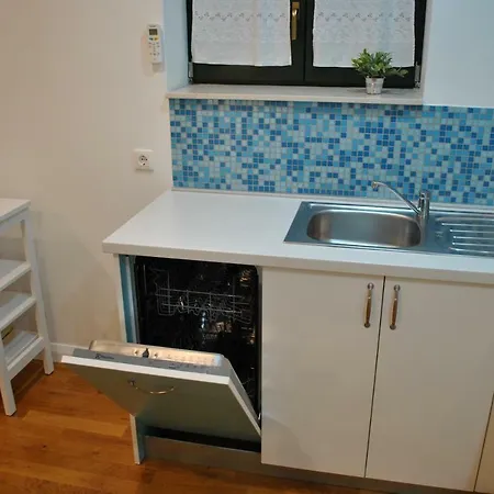 Cinthija Apartamento Bibinje